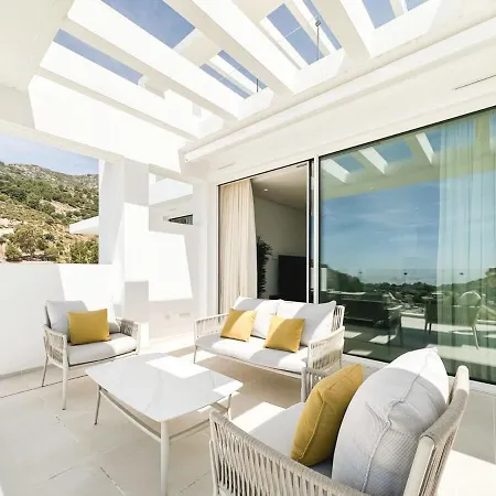 Luxury Palo Alto Ocean Views Apartment